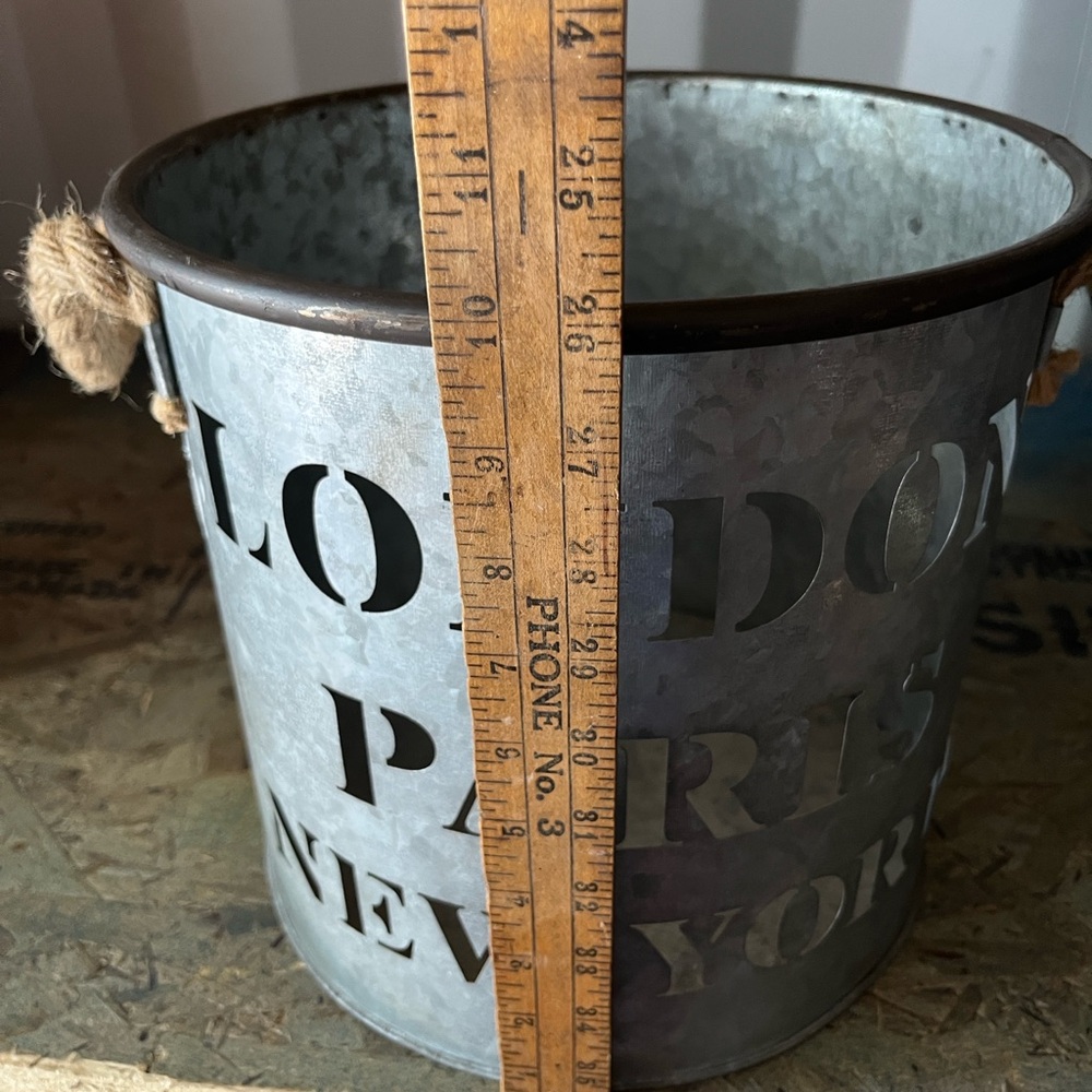 Metallic Bucket with Rope Handles - Picture 4 of 7
